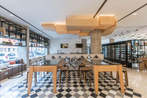Restoran atau tempat lain untuk makan di NH Sevilla Plaza de Armas