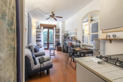 Η κουζίνα ή μικρή κουζίνα στο Monolocale Mocenigo - Hidden Gem in Venice Lido