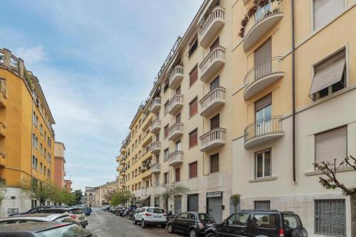 GuestHost - Piazza Bologna Apartment