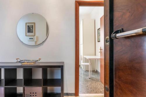 GuestHost - Piazza Bologna Apartment