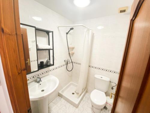 Ένα μπάνιο στο El Penell Apartament Llevant