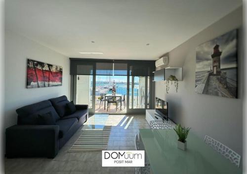 DOMuum Holidays - POSIT MAR