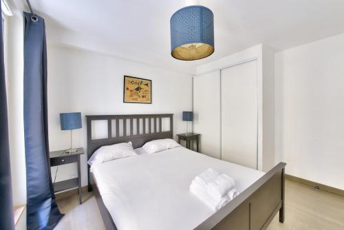 Modern 2 BR flat near Vieux Port