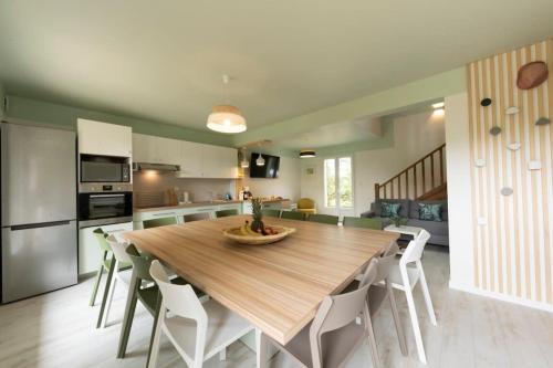 Le Mayflower 2 à 14 p A 500M DU ZOO!! avec piscine