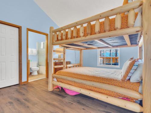 Ένα ή περισσότερα κρεβάτια σε δωμάτιο στο Life of Luxury #12