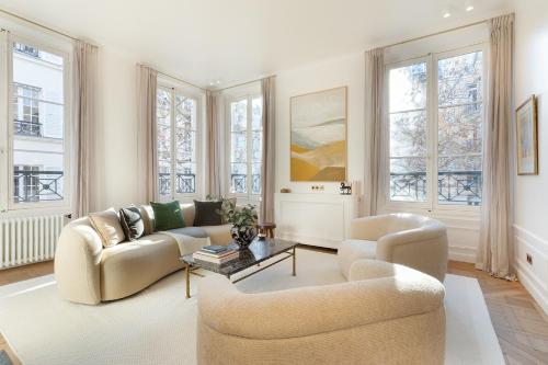 Pick A Flat's apartment in Saint-Germain - Place Furstemberg