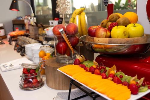 a bunch of fruit on a counter in a kitchen at Best Western Hotel Rome Airport in Fiumicino