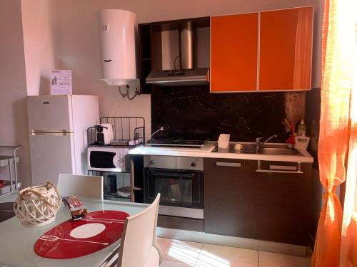 Dapur atau dapur kecil di La casa di Sara
