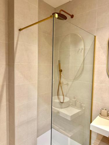 Anelsa Suites Serranos 1