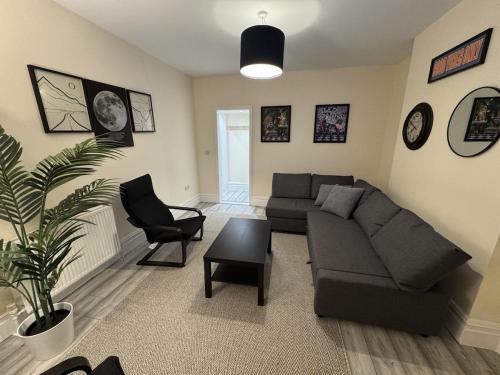 Posezení v ubytování Cosy Modern 3Beds Ipswich Center