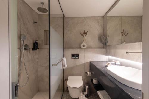 Koupelna v ubytování Caesar Premier Jerusalem Hotel