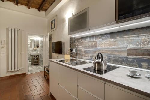 Pilastri Apartment Near Santa Croce