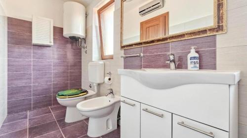 Koupelna v ubytování Villa Marlene by Villas Holiday