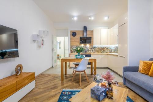 Sunny luxury apartments Grebovka