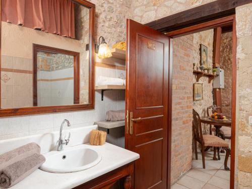 Artemis Traditional Studio