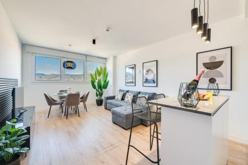 XPCE URBAN 14 MALAGA SKYLINE - Parking Free