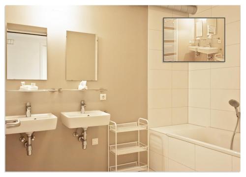 Ένα μπάνιο στο Luxury apartment near the water