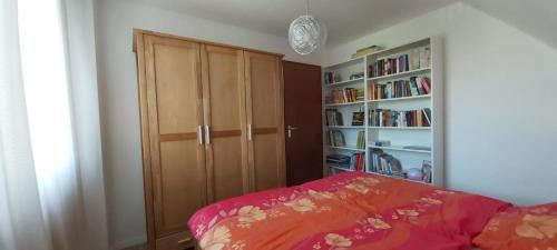Postel nebo postele na pokoji v ubytování Ferienwohnung in Radeberg bei Dresden