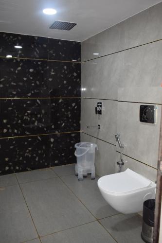 Imagen de la galería de Country Ambience Hotel By Jags City Mall, en Haldwāni