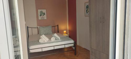 Rose Apartment Athens Center , 5BD, 2 BATH