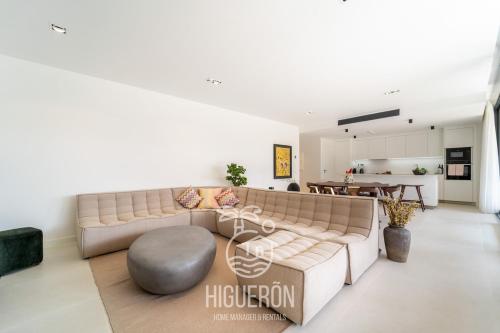 HigueronRentals The secret garden