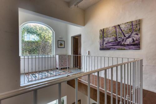 Gambar di galeri bagi Stunning 5BR Villa with private pool & terrace by 360 Estates di Lija