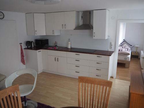 Kuchyň nebo kuchyňský kout v ubytování Ferienwohnung am Bach