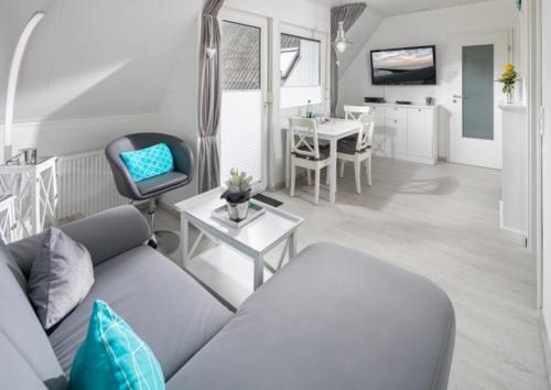 TV a/nebo společenská místnost v ubytování Skippers Cabin