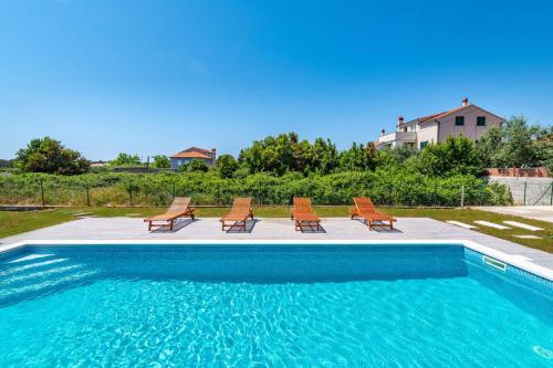 Apartmen 1 with swimming pool Nikola