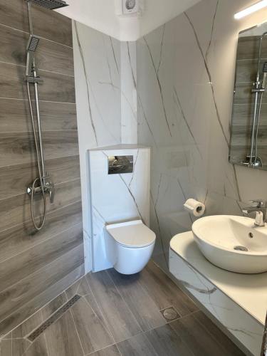 Ein Badezimmer in der Unterkunft Mirto Beach Hotel & Restaurant