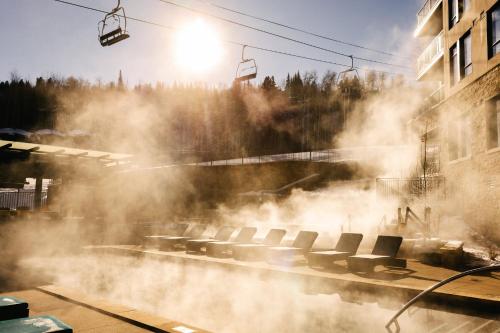 Bazén v ubytování Viceroy Snowmass nebo v jeho okolí