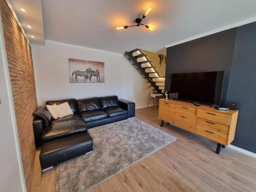 TAC - Sunset House