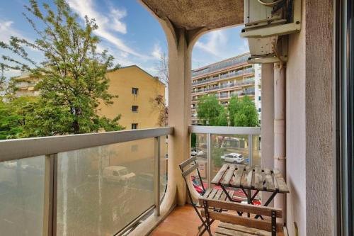 Flat with balcony 15min from Promenade des Anglais