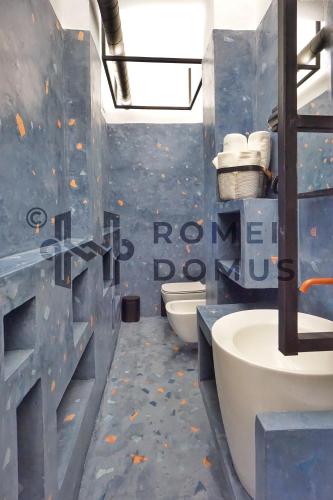 Un baño de GALAXY By ROMEI