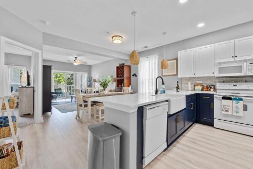 Newly Renovated 3BR at World Tour photo 13