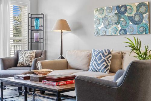 Newly Renovated 3BR at World Tour photo 32