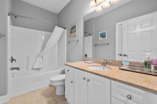 Newly Renovated 3BR at World Tour photo 42