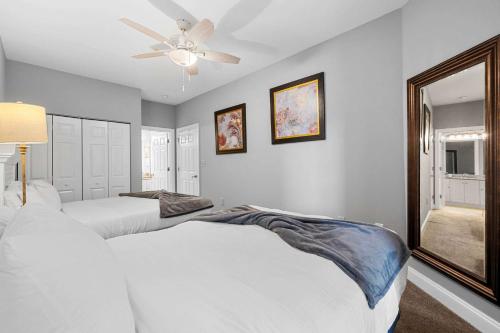 Newly Renovated 3BR at World Tour photo 41