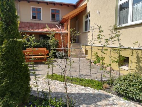 Κήπος έξω από το Ferienwohnung Großwulkow