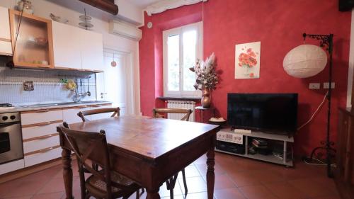 Dapur atau dapur kecil di Casa di Elsa 20 min by train to Florence