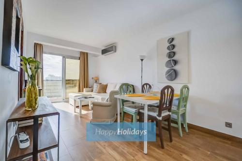 HH Seaviews Silica