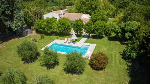 La Villa aux Cyprès bleu