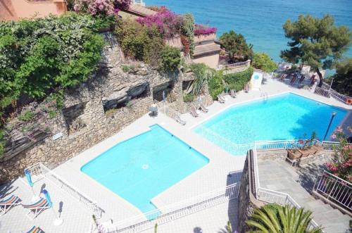Piscina de la sau aproape de casa sul mare per 5 persone, spiaggia privata, piscine e campo da tennis
