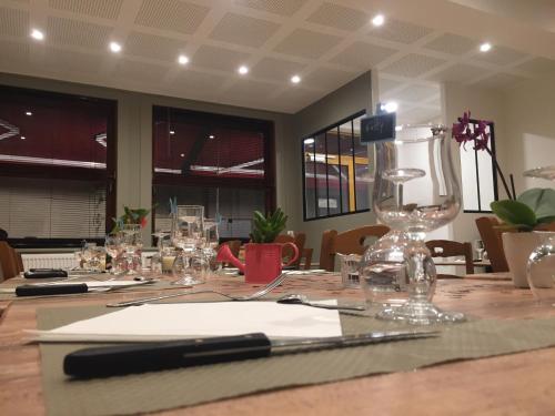 Χώρος καθιστικού στο Logis Hôtel du Nord