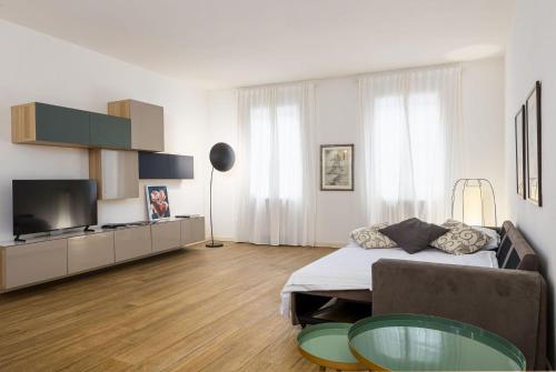 UNYCA - Elegant Apartment in Oltrarno Florence