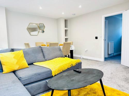 Χώρος καθιστικού στο Your Thetford Getaway- Spacious 2 Bedrooms WiFi Accommodates 6 Guests