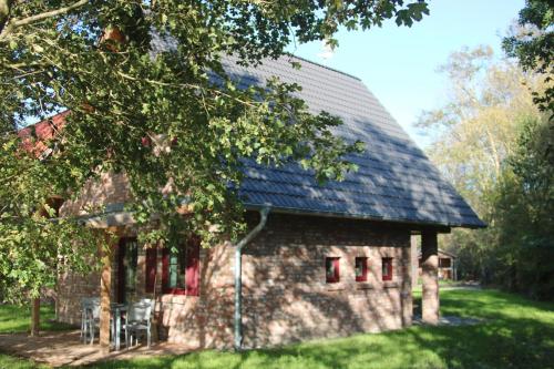 ペルヴォルムにあるFerienhaus Luvの古石造りの屋根