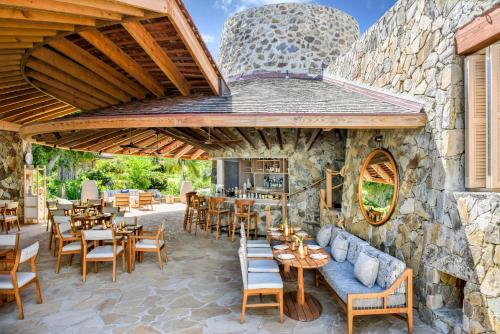 Restoran atau tempat lain untuk makan di Rosewood Little Dix Bay