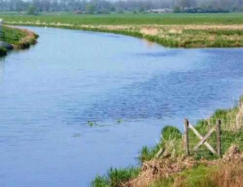 Permandangan sungai dekat dengan apartmen