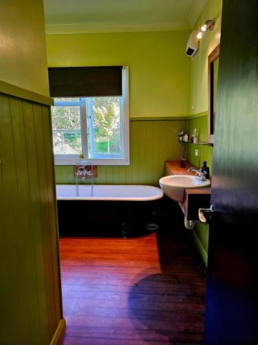 Fotografie z fotogalerie ubytování The Hill Block Cottage v destinaci Raurimu